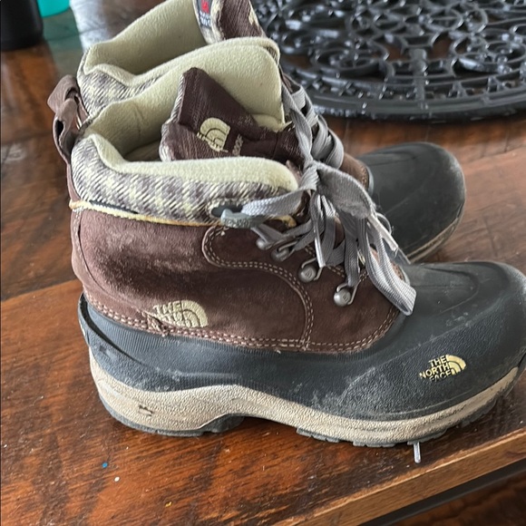 The North Face Kids Waterproof Boots - Brown and Green - Picture 2 of 3